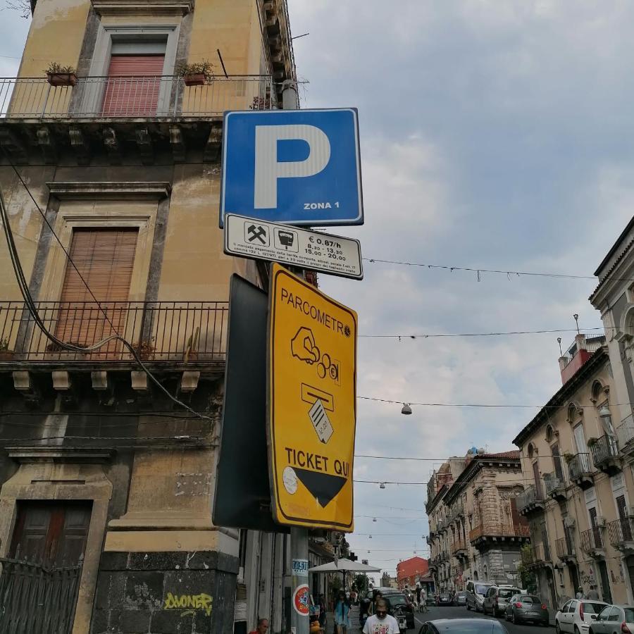 Ferienwohnung A Piscaria Catania Exterior foto